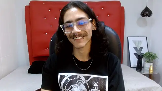 Snapshot of bigcock_robert chatting on 27, 6, 2026 bigcock robert online show from 27, 6, 2026