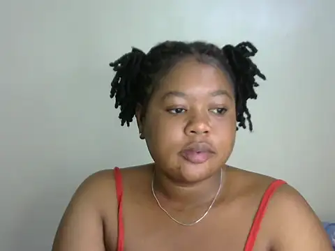 Snapshot of pretty_julie22 chatting on 19, 6, 2026 pretty julie22 online show from 19, 6, 2026