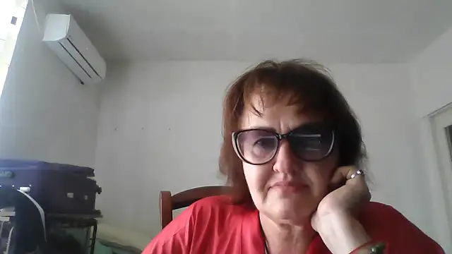 Snapshot of ErikaXShine chatting on 19, 6, 2026 ErikaXShine online show from 19, 6, 2026