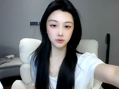 SylvieMaya online show from 12, 6, 2026