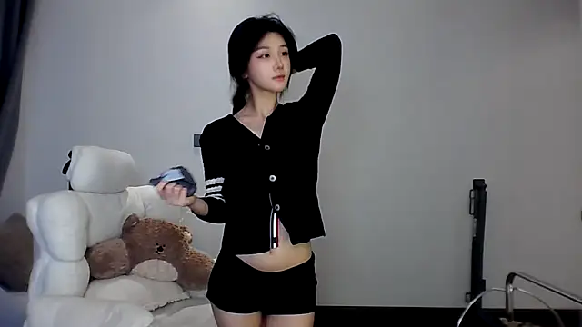SylvieMaya online show from 24, 7, 2026