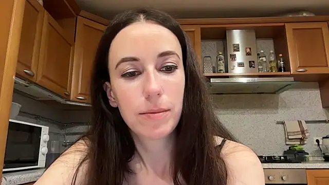 Snapshot of Flamingo_Queen chatting on 11, 6, 2026 Flamingo Queen online show from 11, 6, 2026