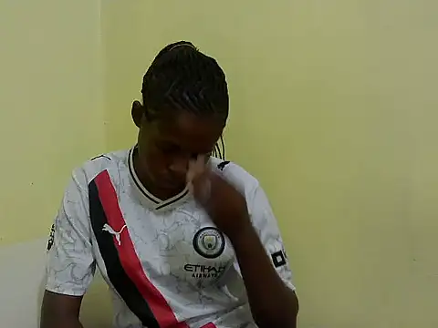 Snapshot of lilmomaa chatting on 18, 6, 2026 lilmomaa online show from 18, 6, 2026