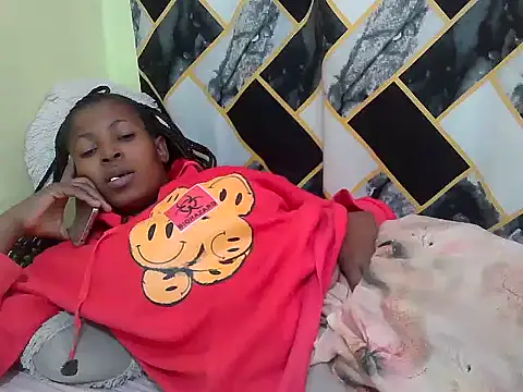 Snapshot of lilmomaa chatting on 1, 7, 2026 lilmomaa online show from 1, 7, 2026