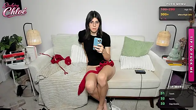 itschloelaurent online show from 8, 7, 2026