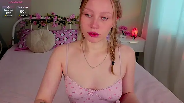 Snapshot of AngelBlaze chatting on 13, 7, 2026 AngelBlaze online show from 13, 7, 2026