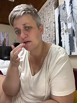 Snapshot of blueiceeyes chatting on 16, 7, 2026 blueiceeyes online show from 16, 7, 2026