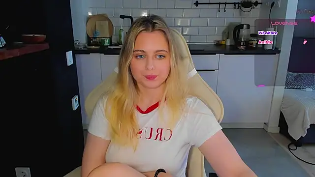 blonde kellyy online show from 10, 6, 2026