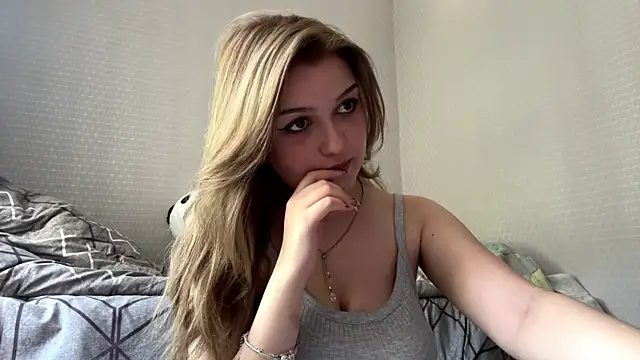 CloudyFoxy online show from 13, 6, 2026