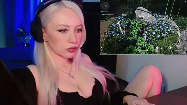 roxxyrowe online show from 13, 6, 2026