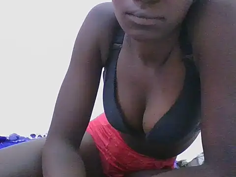 Snapshot of ebonypetite2 chatting on 18, 7, 2026 ebonypetite2 online show from 18, 7, 2026