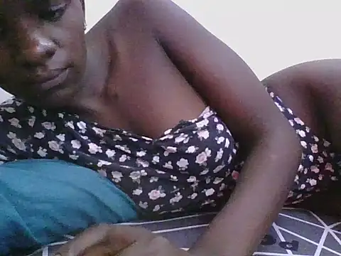 Snapshot of ebonypetite2 chatting on 20, 7, 2026 ebonypetite2 online show from 20, 7, 2026
