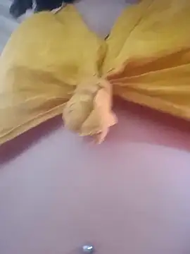 bonequinhaGatinha online show from 2, 7, 2026