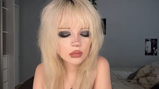 Velvets Vixens01 online show from 1, 8, 2026