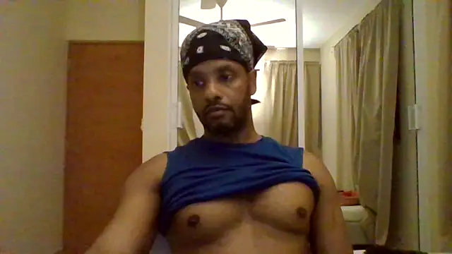 Snapshot of InfamousX chatting on 16, 6, 2026 InfamousX online show from 16, 6, 2026