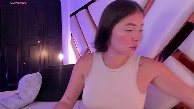 Mariana Smiith  online show from 14, 7, 2026