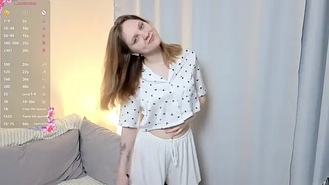 sweetie-cat online show from 4, 7, 2026