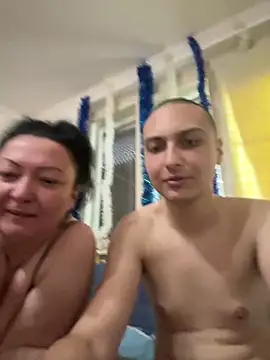 2hotcandy online show from 10, 6, 2026