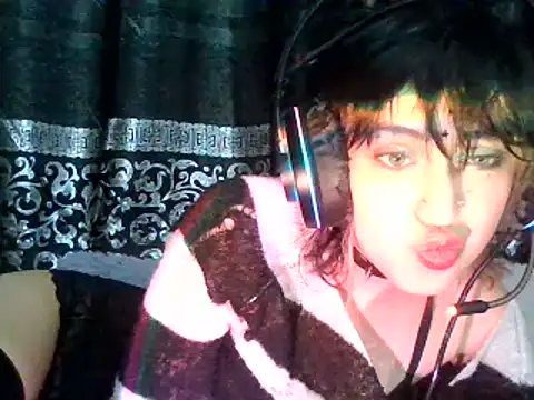 kittenpasive30 online show from 18, 6, 2026