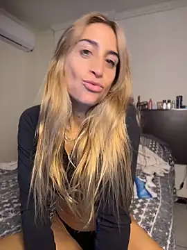 Snapshot of NicoleWilder chatting on 1, 7, 2026 NicoleWilder online show from 1, 7, 2026