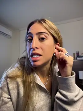Snapshot of NicoleWilder chatting on 2, 7, 2026 NicoleWilder online show from 2, 7, 2026