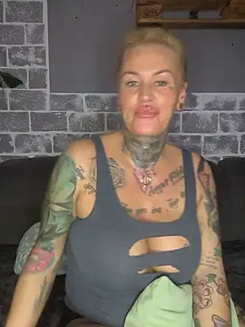 Snapshot of InkedMissLaBaehm chatting on 27, 6, 2026 InkedMissLaBaehm online show from 27, 6, 2026