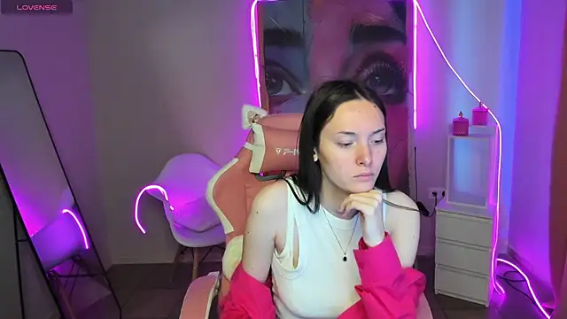 Eva Leeee online show from 30, 6, 2026
