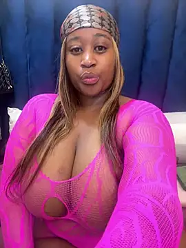 Curveybubbles23 online show from 29, 7, 2026
