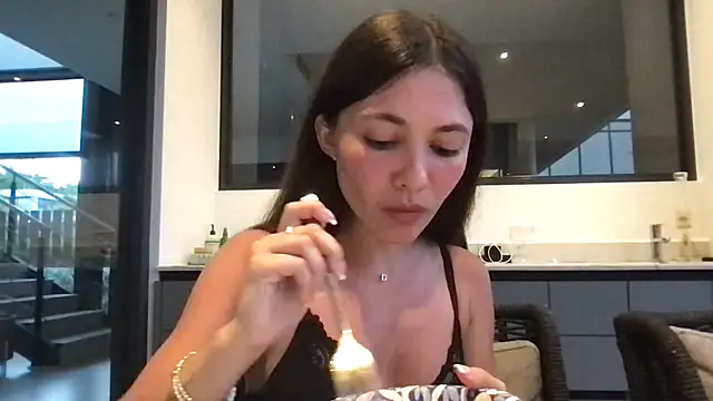 danycarterr online show from 13, 6, 2026