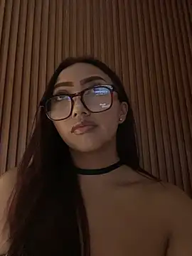 Cattleya Love online show from 3, 7, 2026