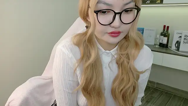 Snapshot of sakuraclover chatting on 25, 6, 2026 sakuraclover online show from 25, 6, 2026