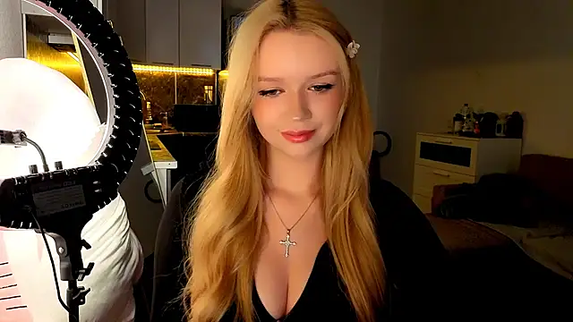 Snapshot of viyy chatting on 10, 7, 2026 viyy online show from 10, 7, 2026