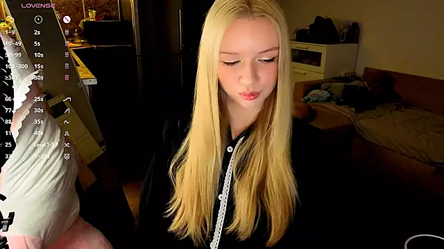Snapshot of viyy chatting on 28, 7, 2026 viyy online show from 28, 7, 2026