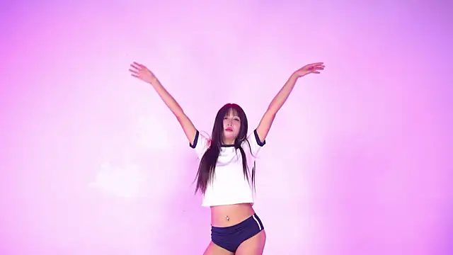 Honeyy-Angel online show from 28, 7, 2026