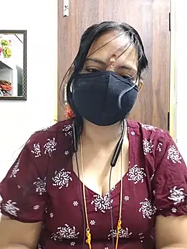 Snapshot of Tamil_white_beauty chatting on 7, 7, 2026 Tamil white beauty online show from 7, 7, 2026