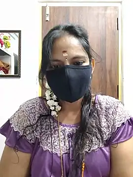 Snapshot of Tamil_white_beauty chatting on 9, 7, 2026 Tamil white beauty online show from 9, 7, 2026