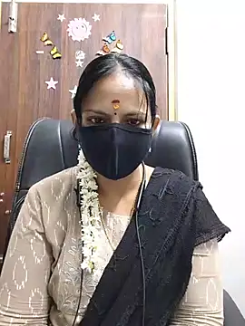 Snapshot of Tamil_white_beauty chatting on 3, 8, 2026 Tamil white beauty online show from 3, 8, 2026