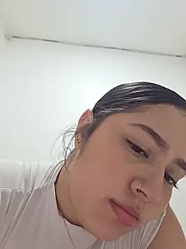 Snapshot of aisha_duque_ chatting on 8, 7, 2026 aisha duque online show from 8, 7, 2026