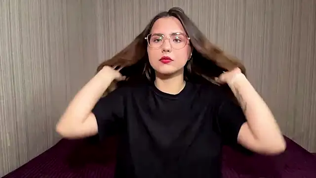 Mina Aston online show from 29, 7, 2026