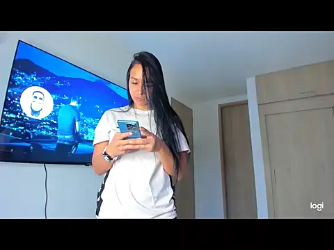 franshesca 000 online show from 4, 8, 2026