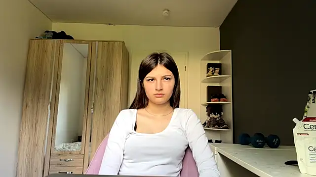 Snapshot of SpanishRooter chatting on 2, 7, 2026 SpanishRooter online show from 2, 7, 2026