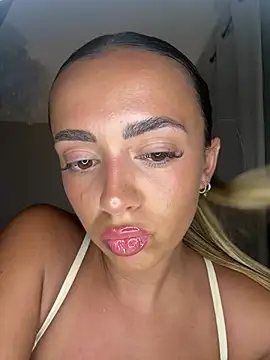 Harrietbronzex online show from 20, 6, 2026