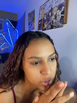 Snapshot of lunauzumaki chatting on 2, 7, 2026 lunauzumaki online show from 2, 7, 2026