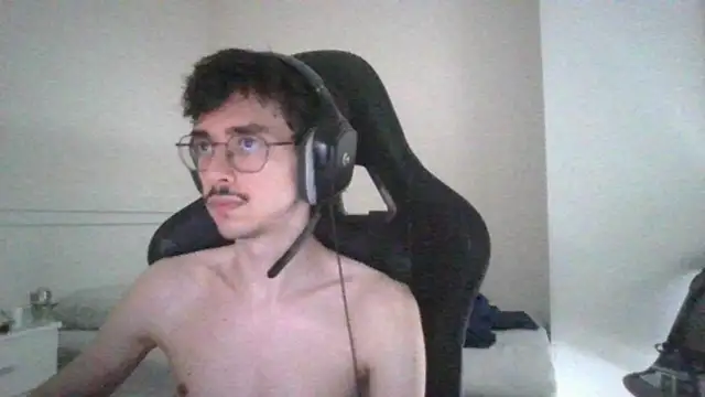 Snapshot of gabrielNovin17cm chatting on 24, 6, 2026 gabrielNovin17cm online show from 24, 6, 2026
