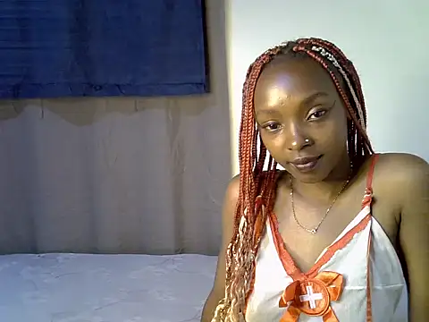 Petiteliz online show from 15, 6, 2026