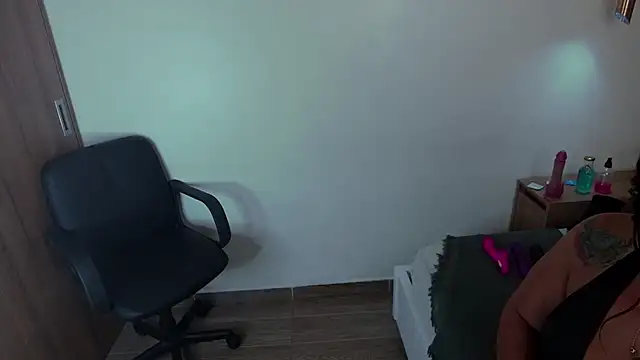 ShelyEvans   online show from 18, 7, 2026