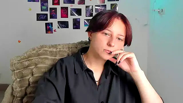 Dilara Kiss  online show from 16, 7, 2026
