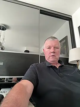 Snapshot of cumboy chatting on 6, 10, 2025 cumboy online show from 6, 10, 2025