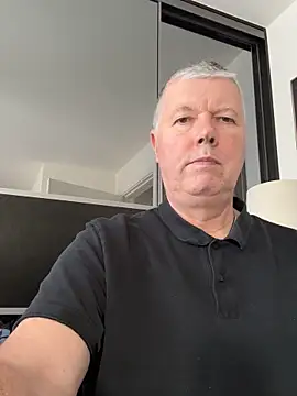 Snapshot of cumboy chatting on 28, 11, 2025 cumboy online show from 28, 11, 2025