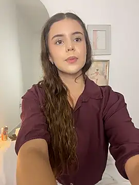 Snapshot of Isabellebotero chatting on 4, 7, 2026 Isabellebotero online show from 4, 7, 2026